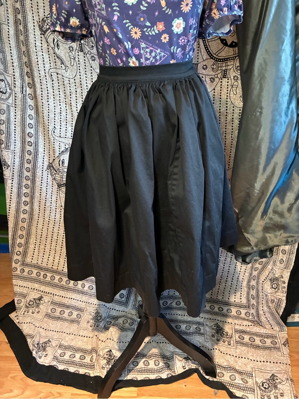 Pinup Couture women’s Black Full Midi Pinup Skirt With Pockets Women’s Size 2XL
